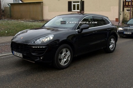 Sau một thời gian “im ắng”, mới đây, tân binh Macan của Porsche đã lộ diện trên đường phố Đức